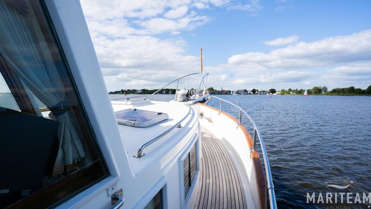 Grand Banks 49 motoryacht