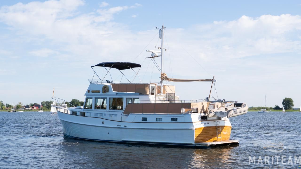 Grand Banks 49 motoryacht