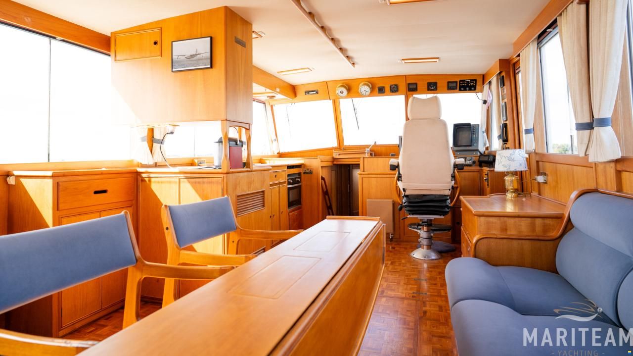 Grand Banks 49 motoryacht