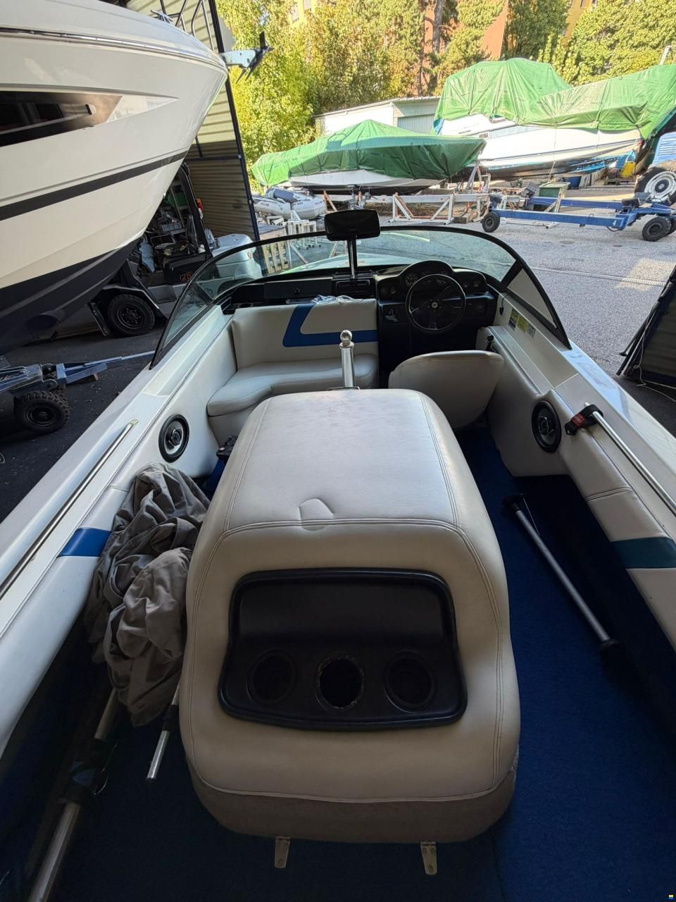 MasterCraft 19 Skier