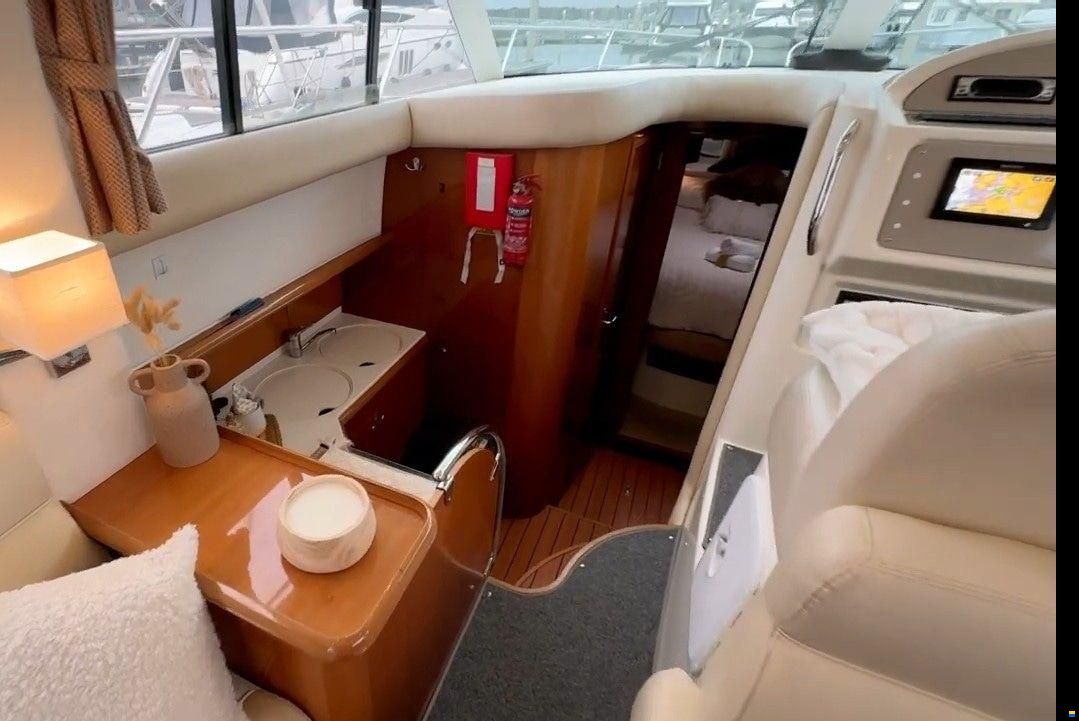 Jeanneau Prestige 36 fly