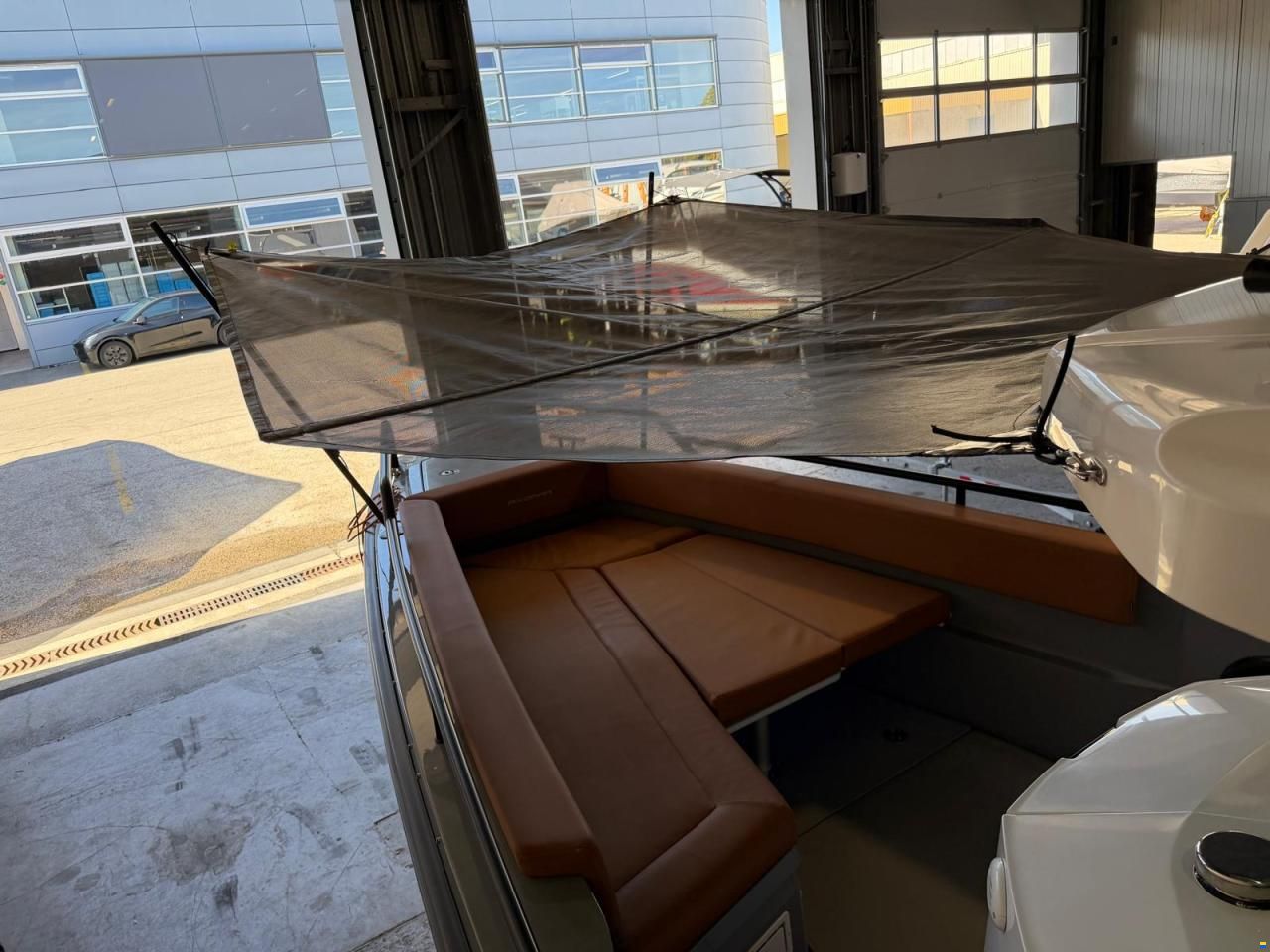 Axopar 28 Cabin
