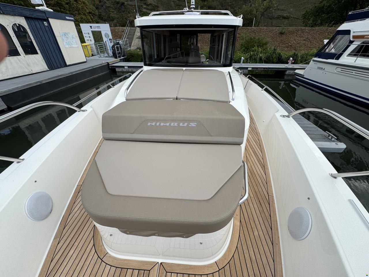 Nimbus C11