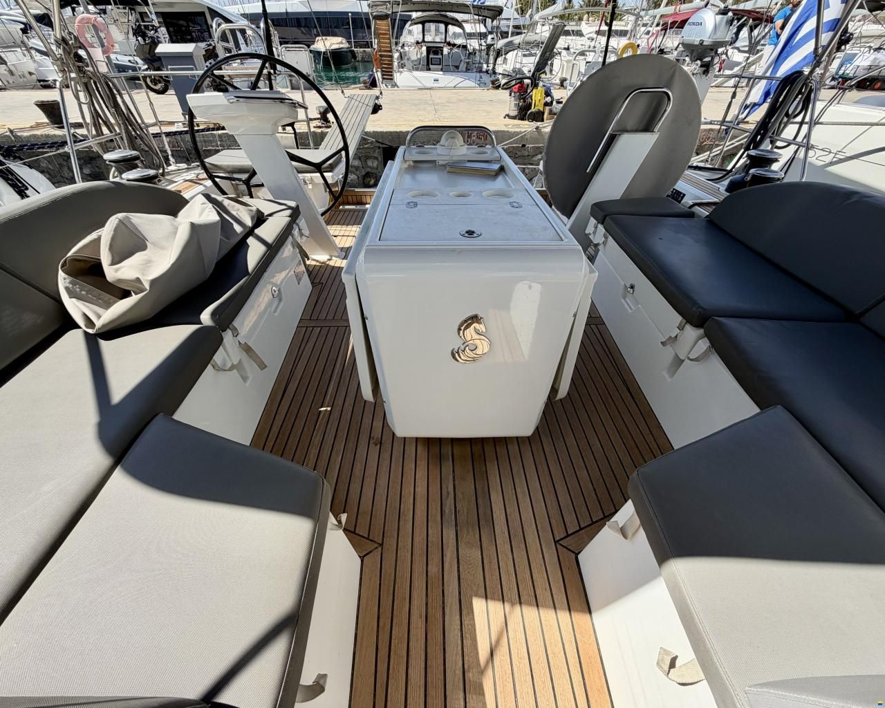 Beneteau Oceanis 51.1