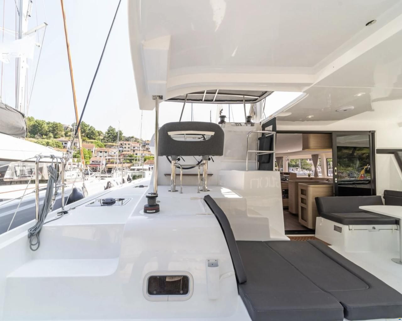 Lagoon 42