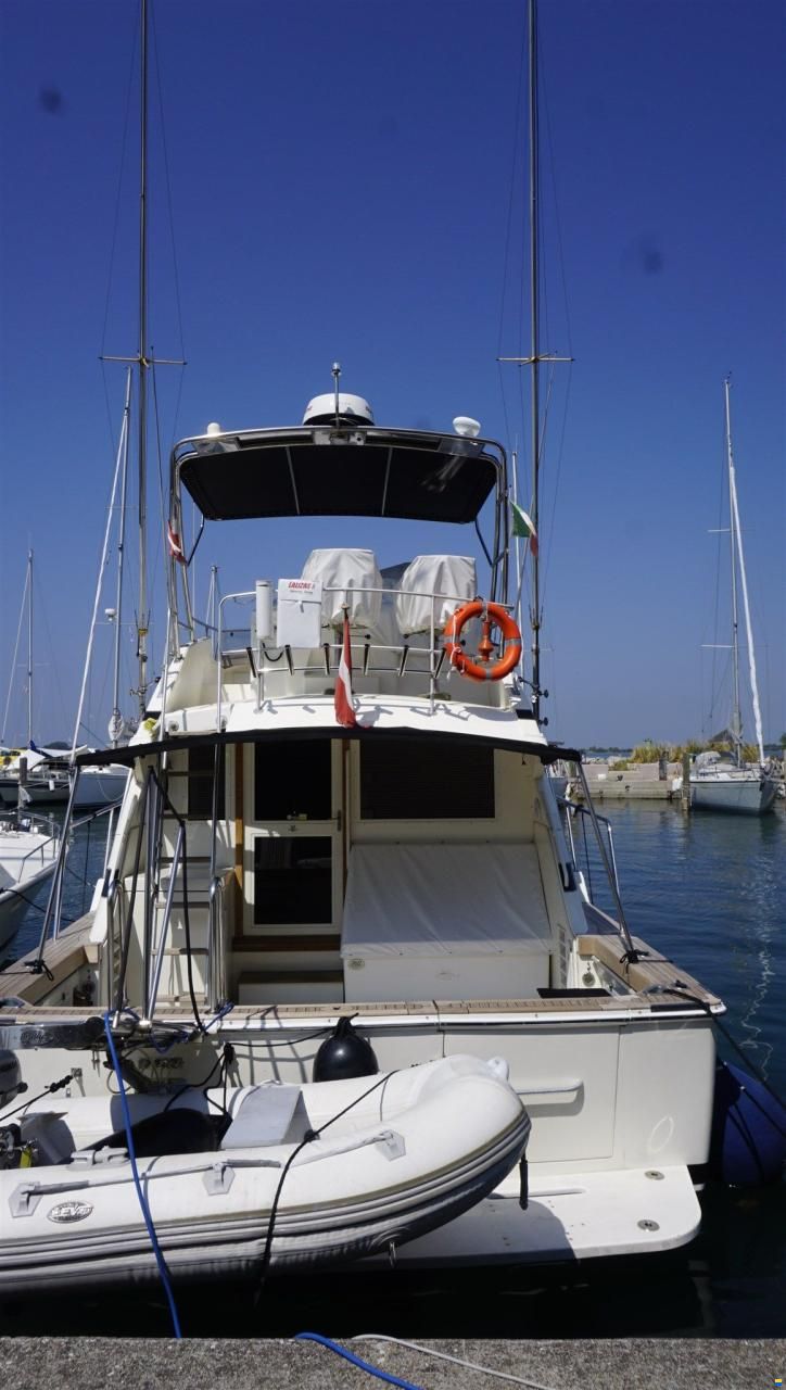 Bertram Yacht Bertram 37 Convertible