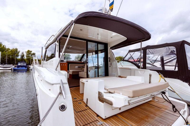 Jeanneau NC 11