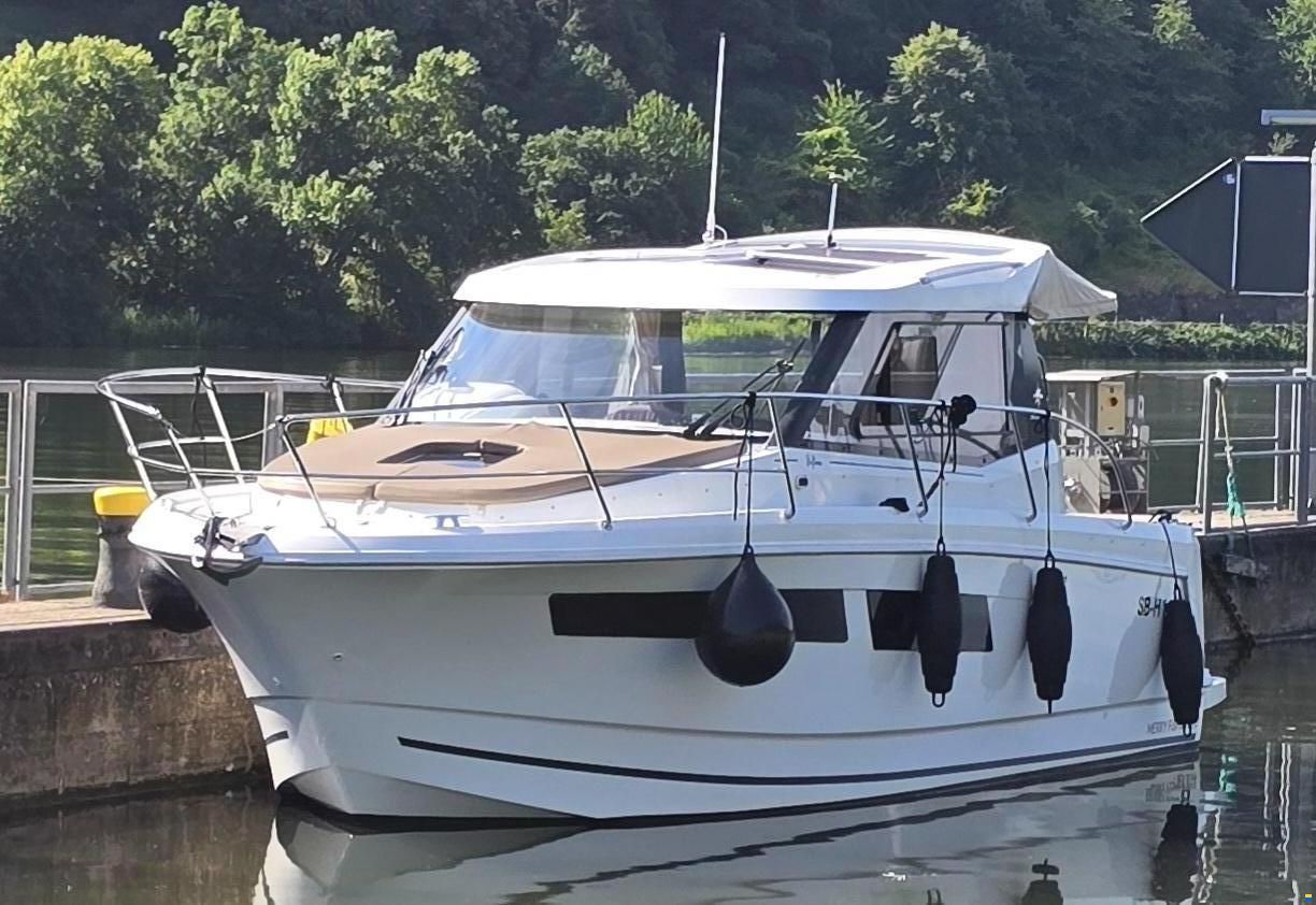 Jeanneau Merry Fisher 855