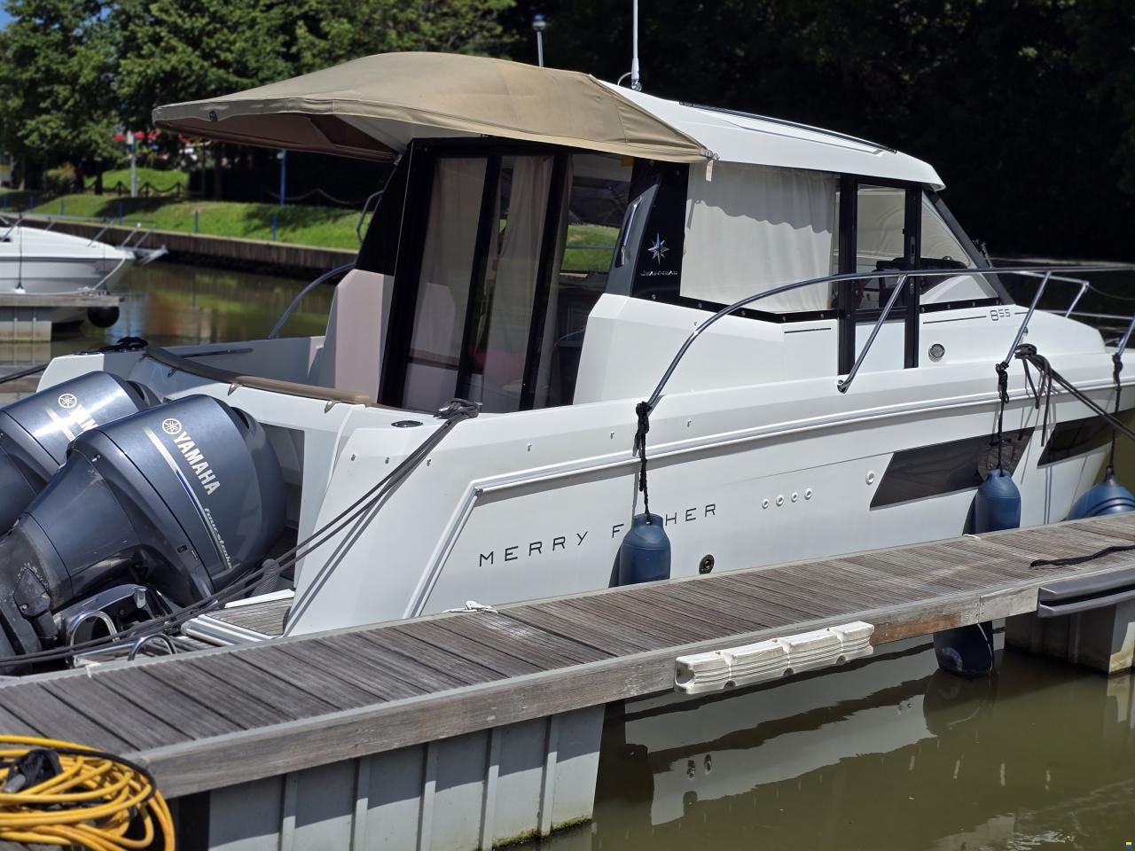 Jeanneau Merry Fisher 855