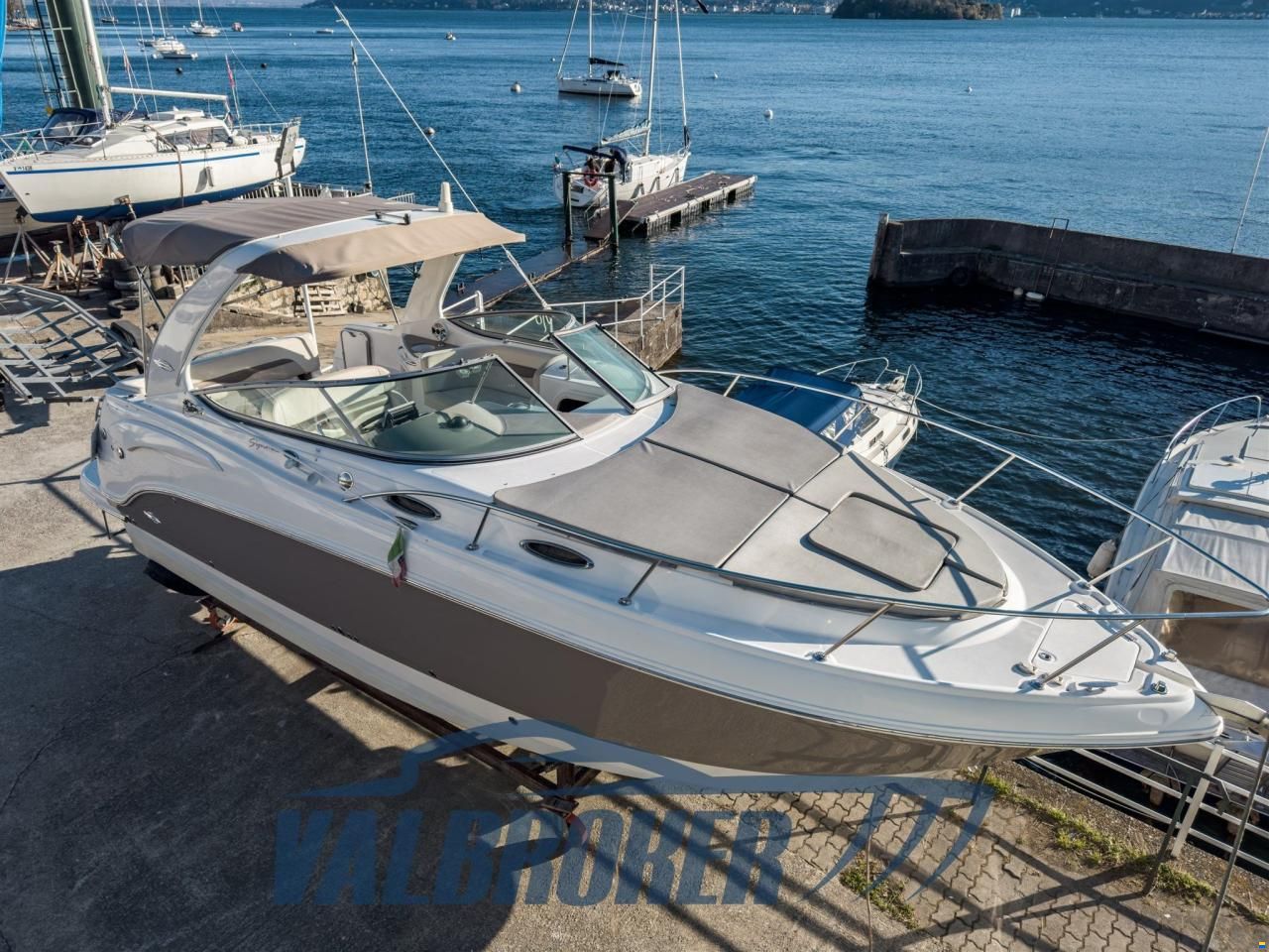 Chaparral Signature 280