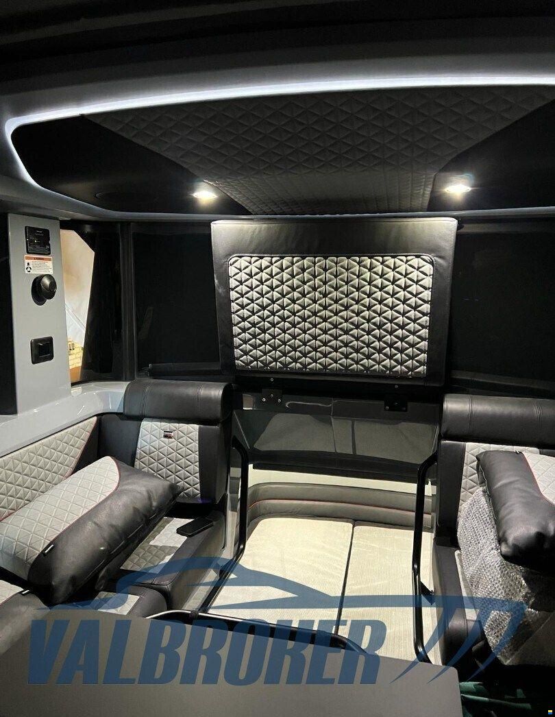 Axopar Brabus 900 Shadow