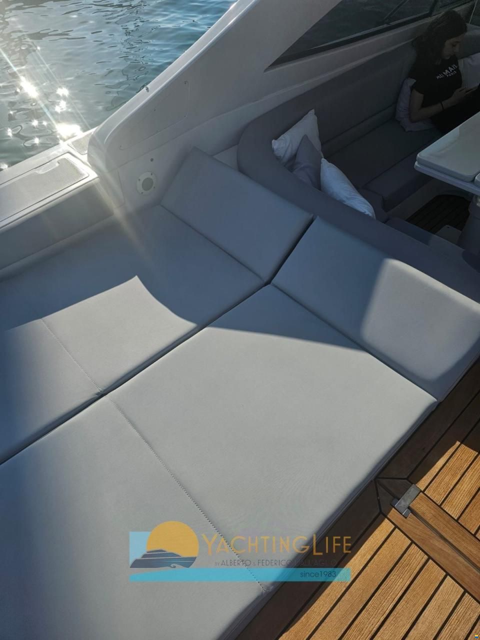 Pershing 54'