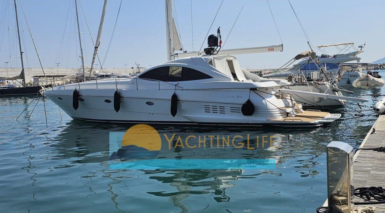 Pershing 54'