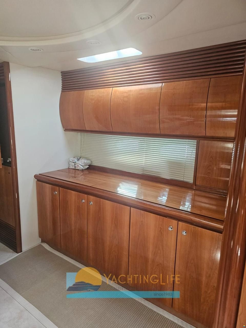 Pershing 54'