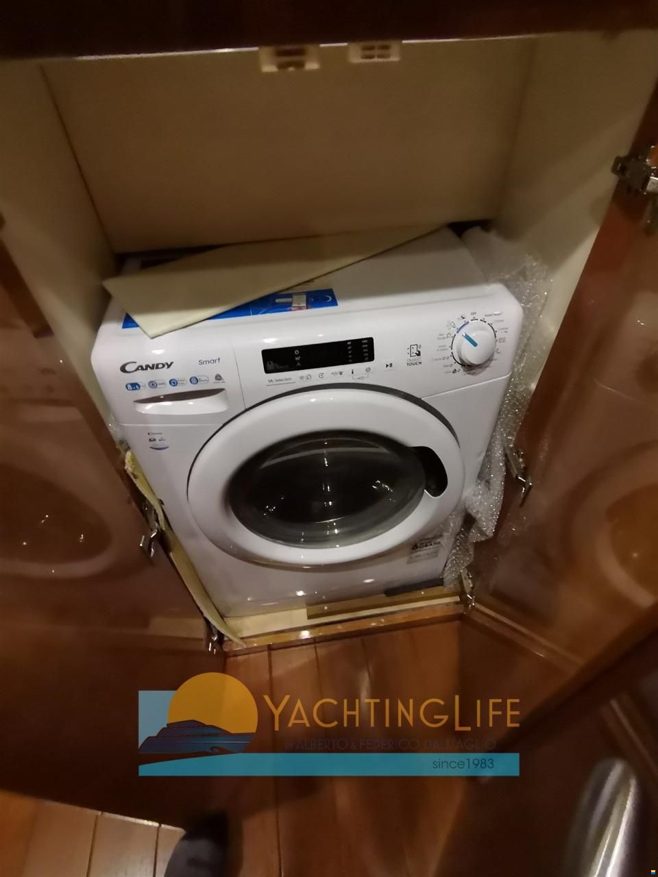 Pershing 54'