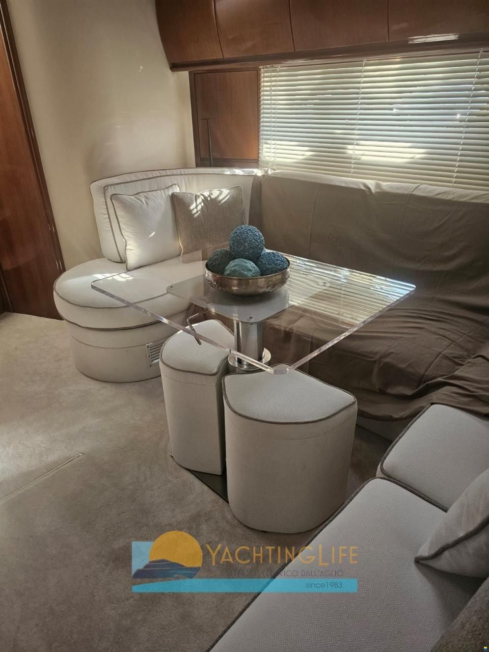 Pershing 54'