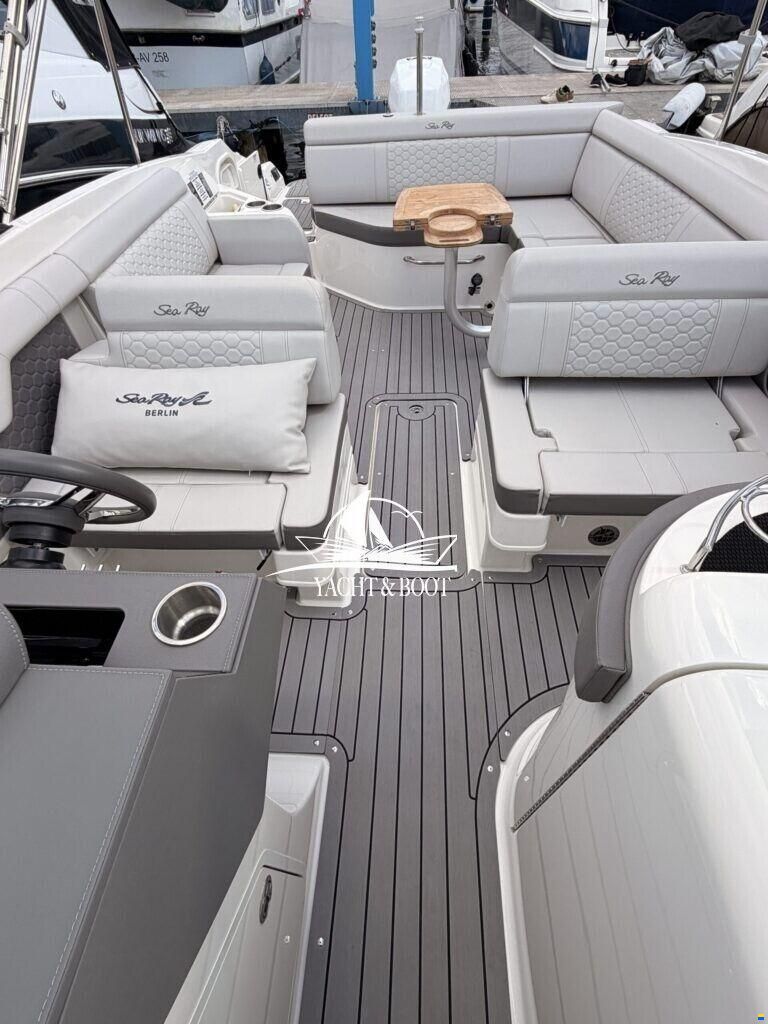 Sea Ray 270 SDX
