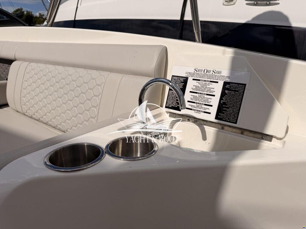 Sea Ray 270 SDX