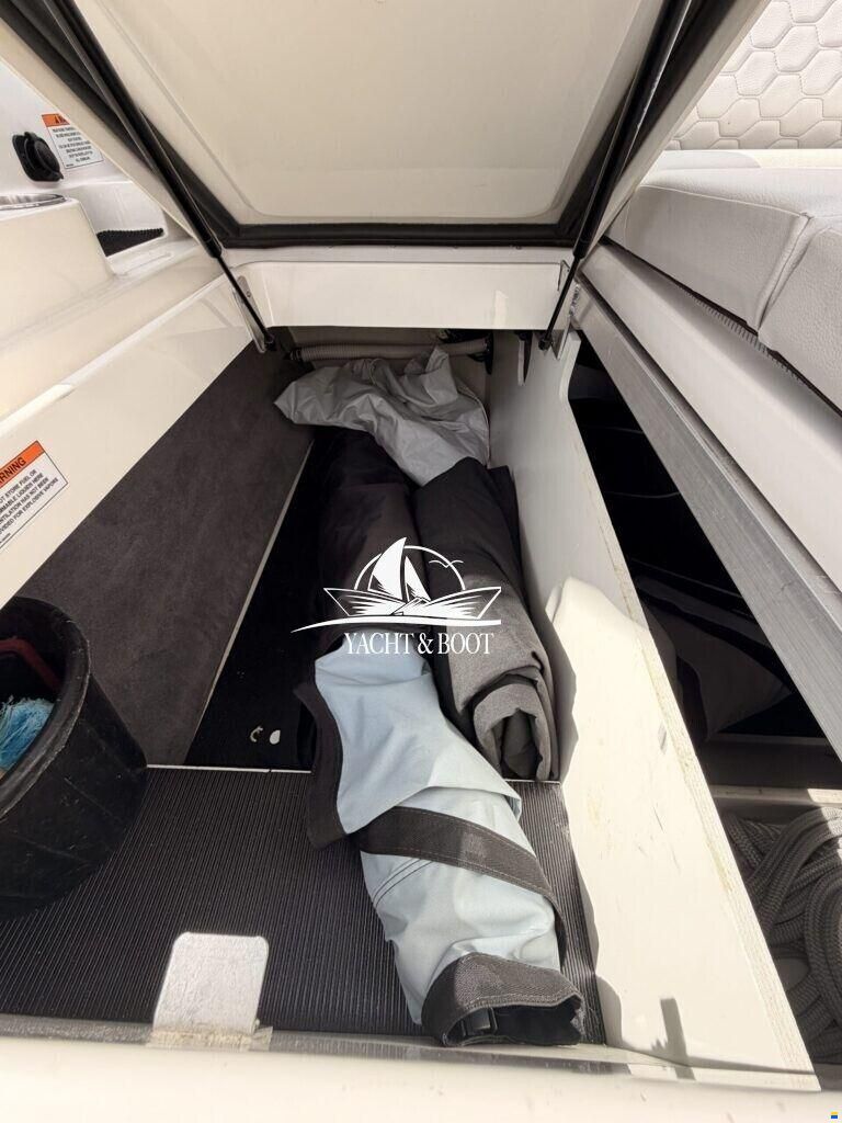 Sea Ray 270 SDX