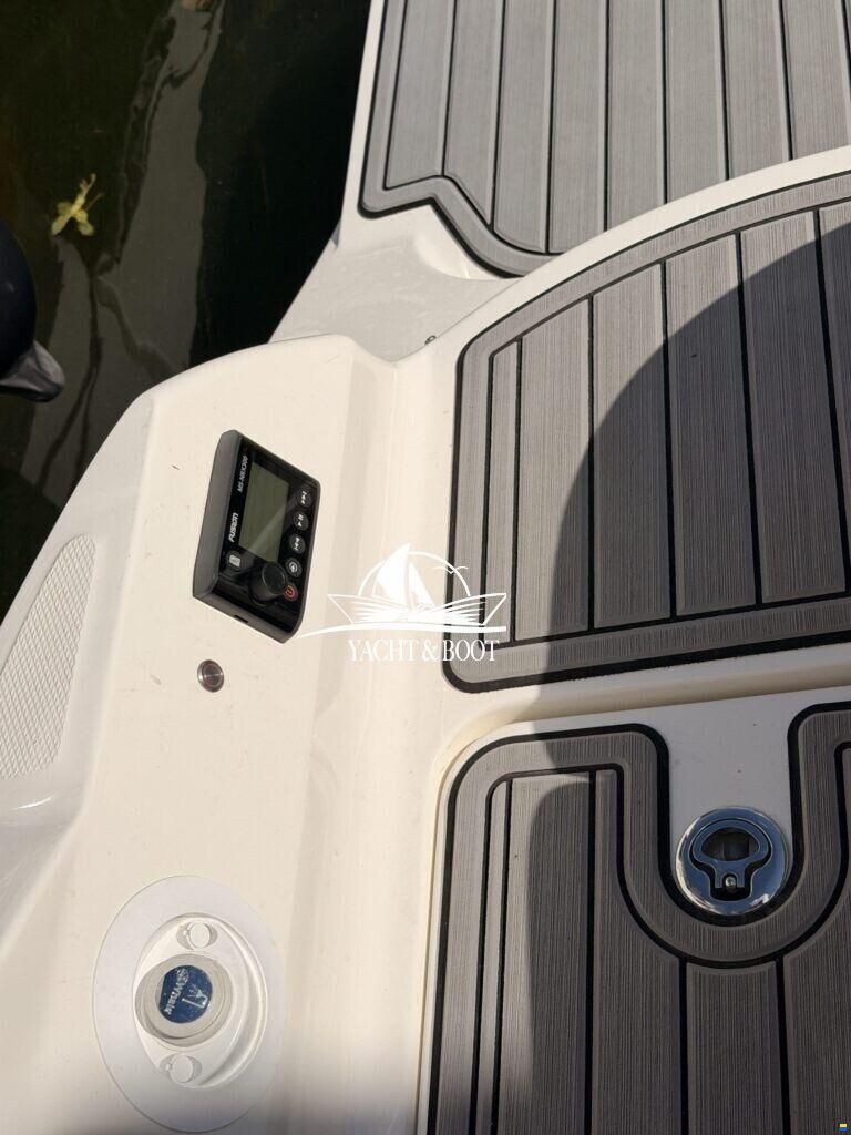 Sea Ray 270 SDX