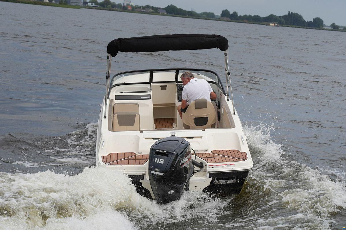 Bayliner VR4
