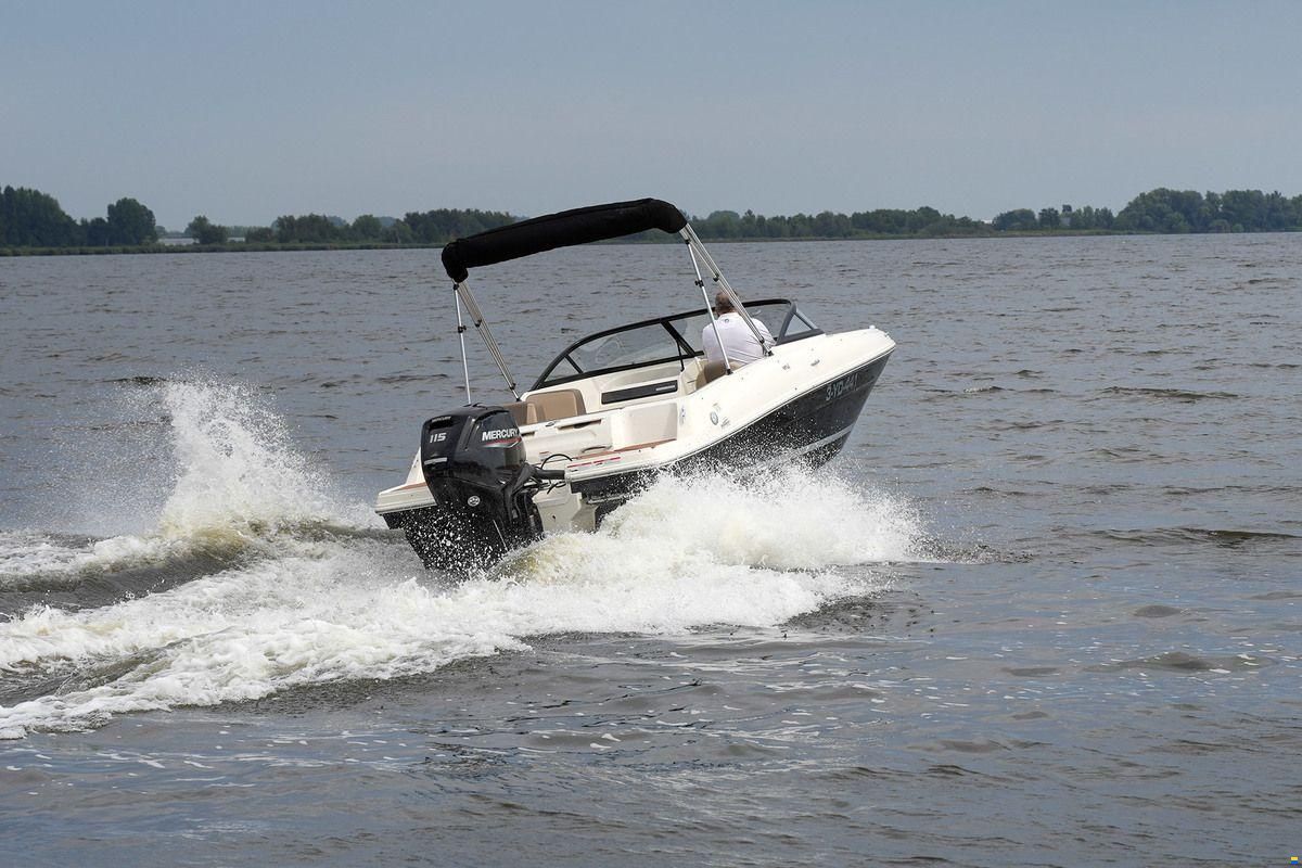Bayliner VR4
