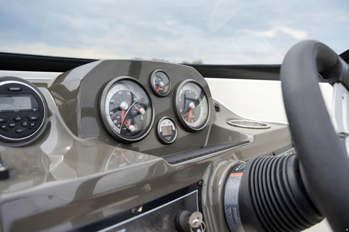 Bayliner VR4