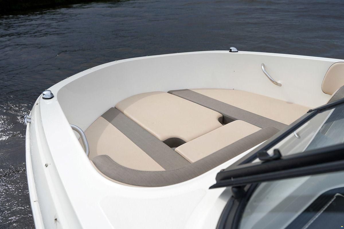 Bayliner VR4