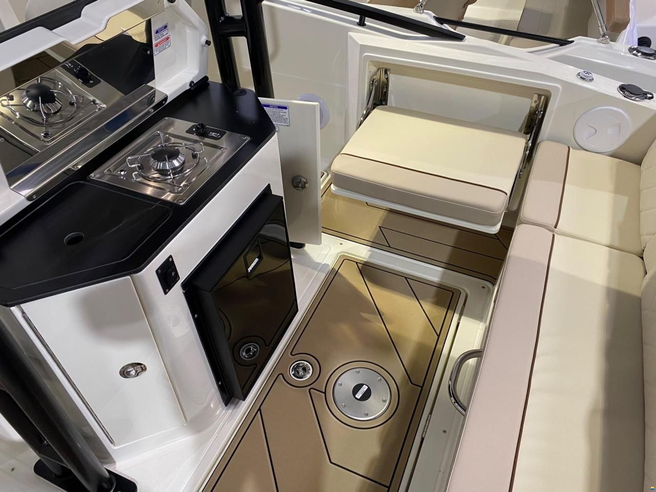 Quicksilver ACTIV 805 OPEN