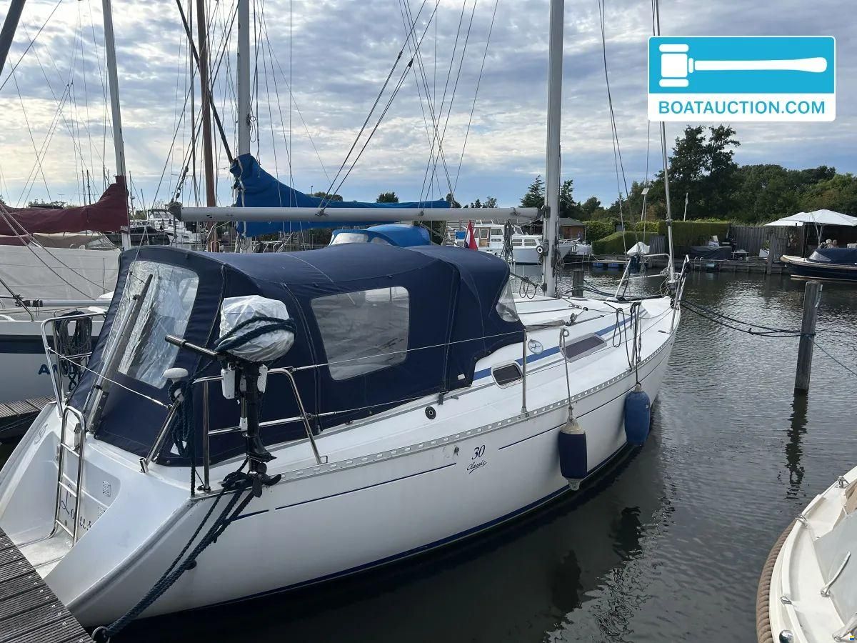 Dufour 30 Classic