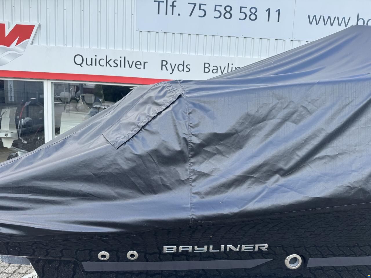 Bayliner VR6 Cuddy med 300 hk Mercruiser-EFI V8 6
