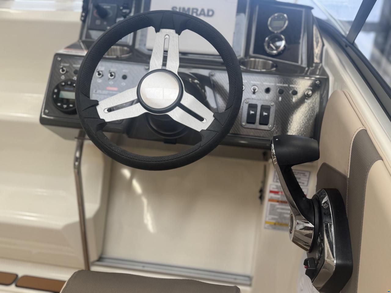 Bayliner VR6 Cuddy med 300 hk Mercruiser-EFI V8 6