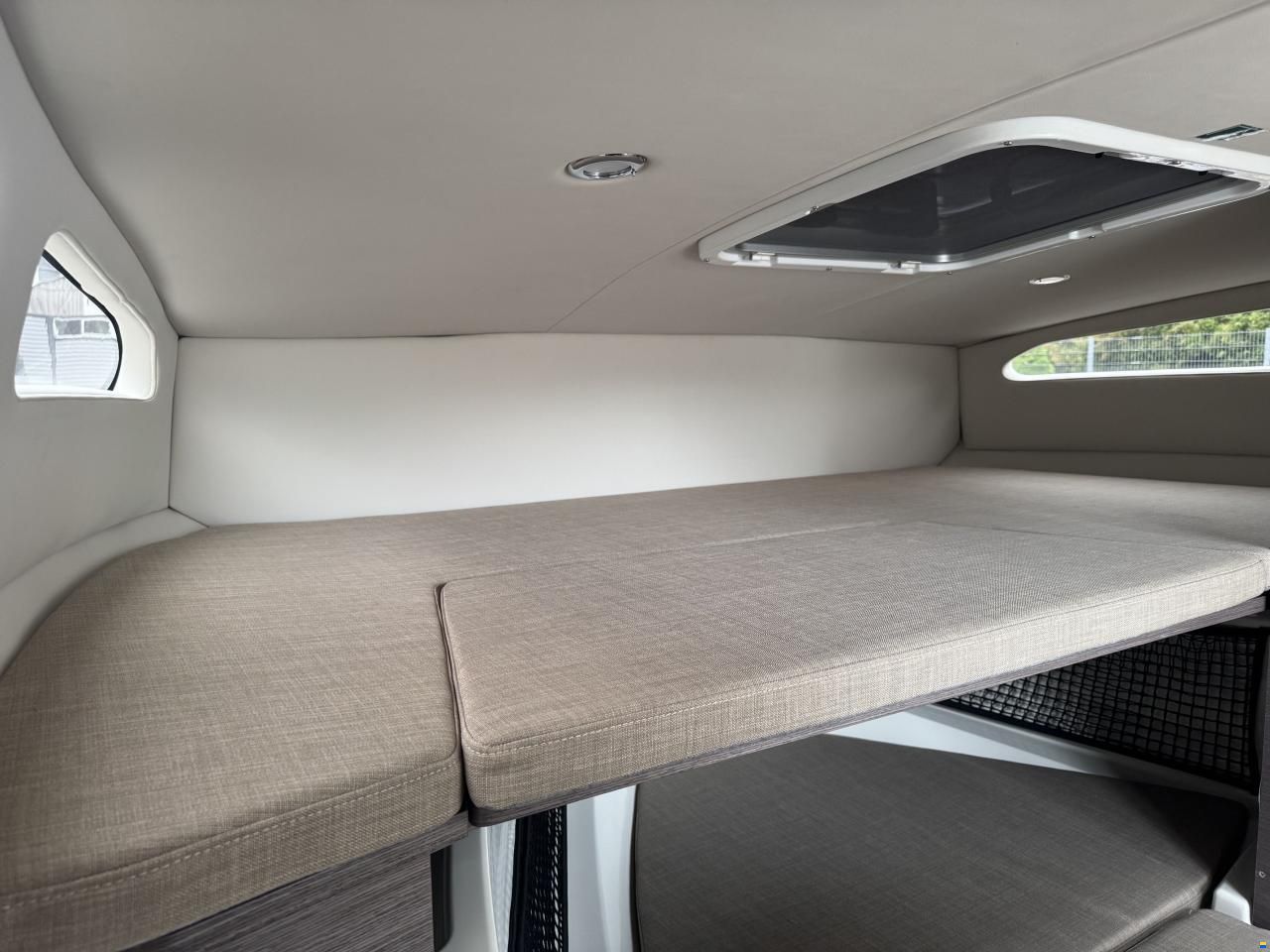 Bayliner VR6 Cuddy med 300 hk Mercruiser-EFI V8 6