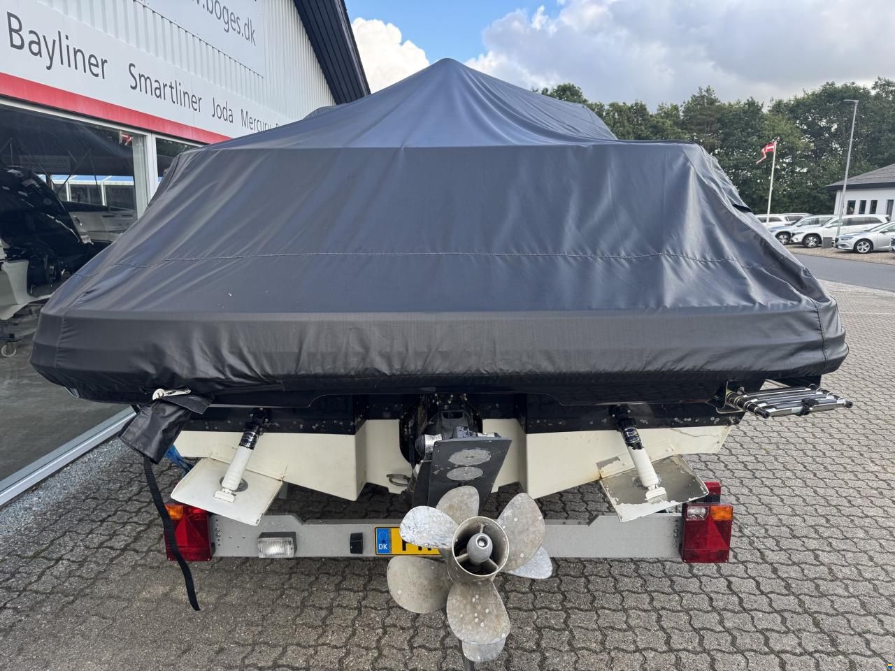 Bayliner VR6 Cuddy med 300 hk Mercruiser-EFI V8 6