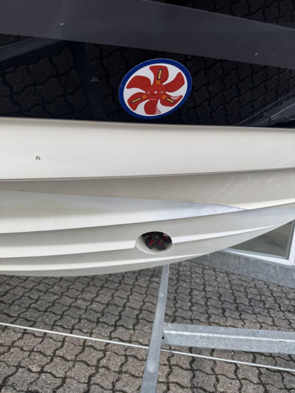 Bayliner VR6 Cuddy med 300 hk Mercruiser-EFI V8 6