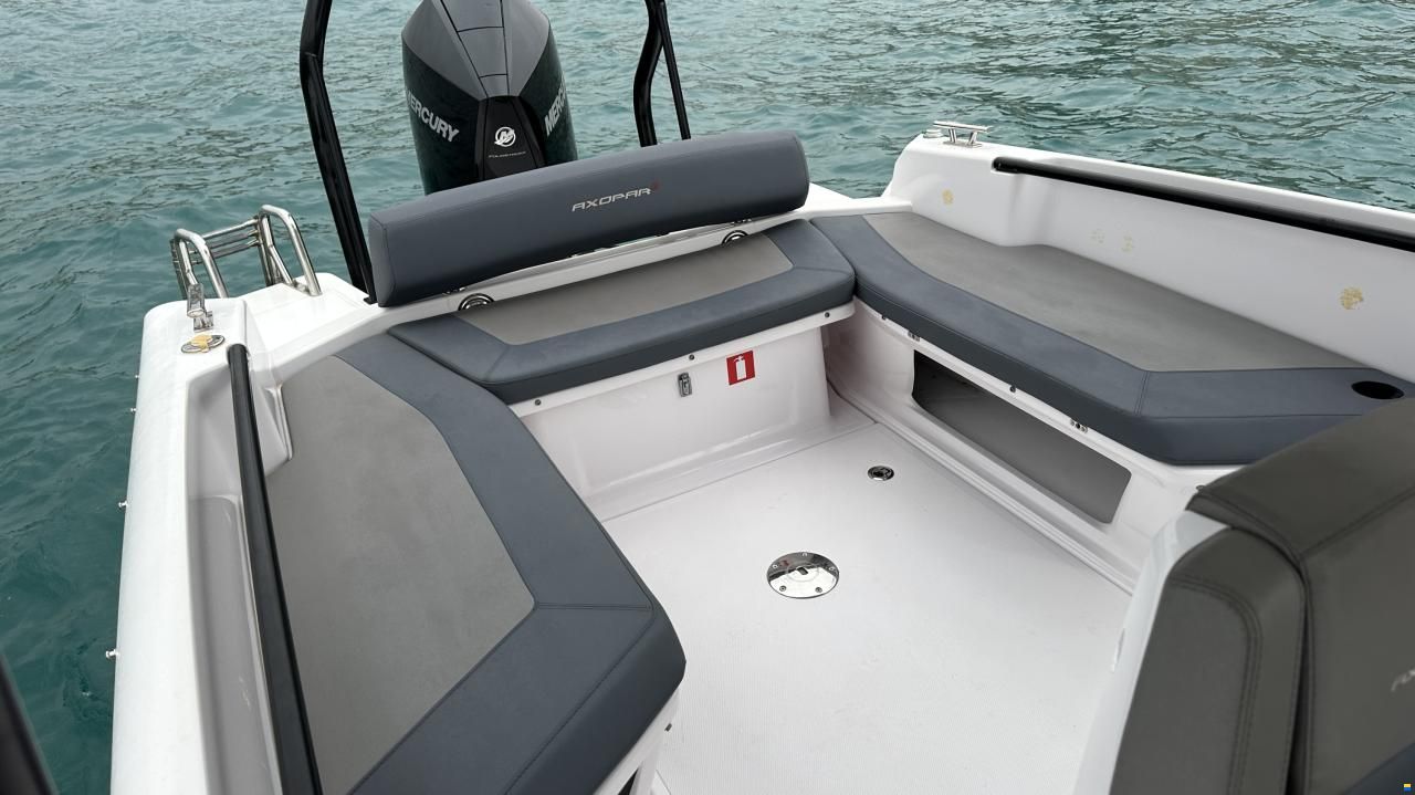 Axopar 25 Cross Top