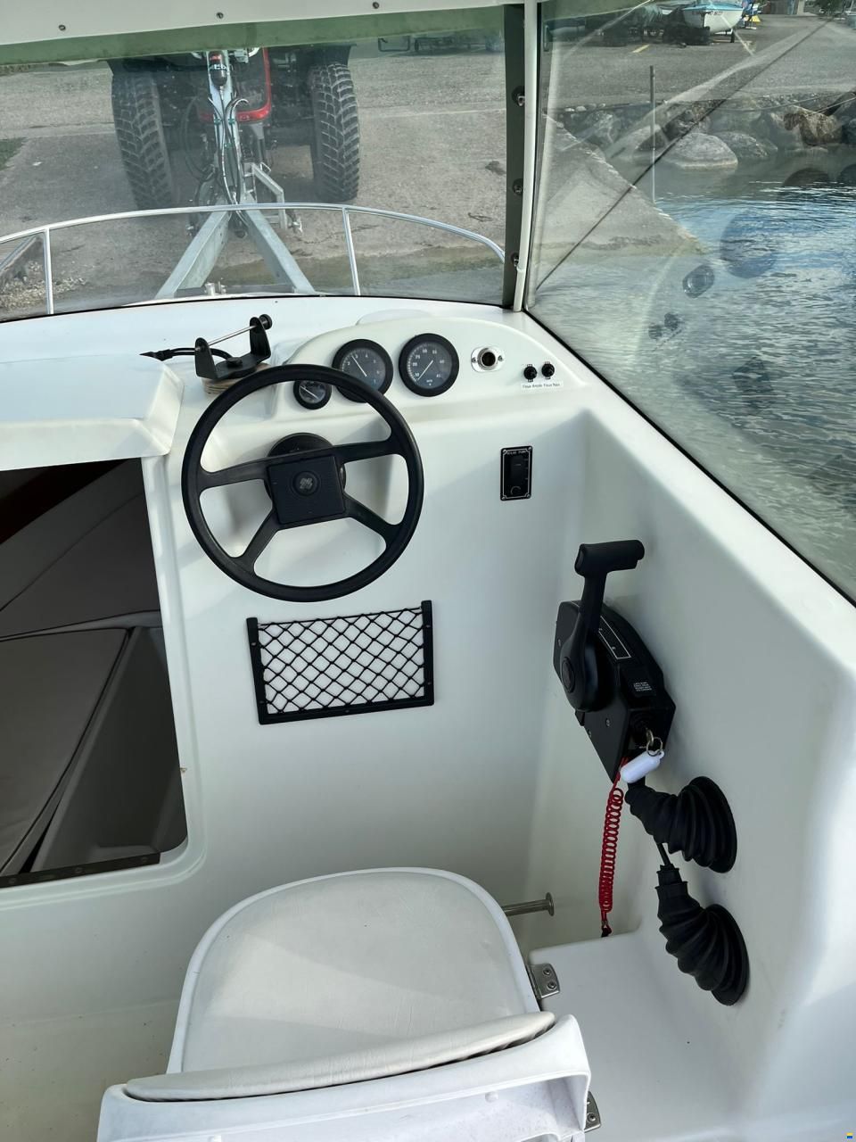 Quicksilver 530 Timonier