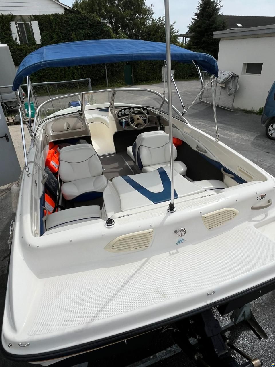 Bayliner Capri 185