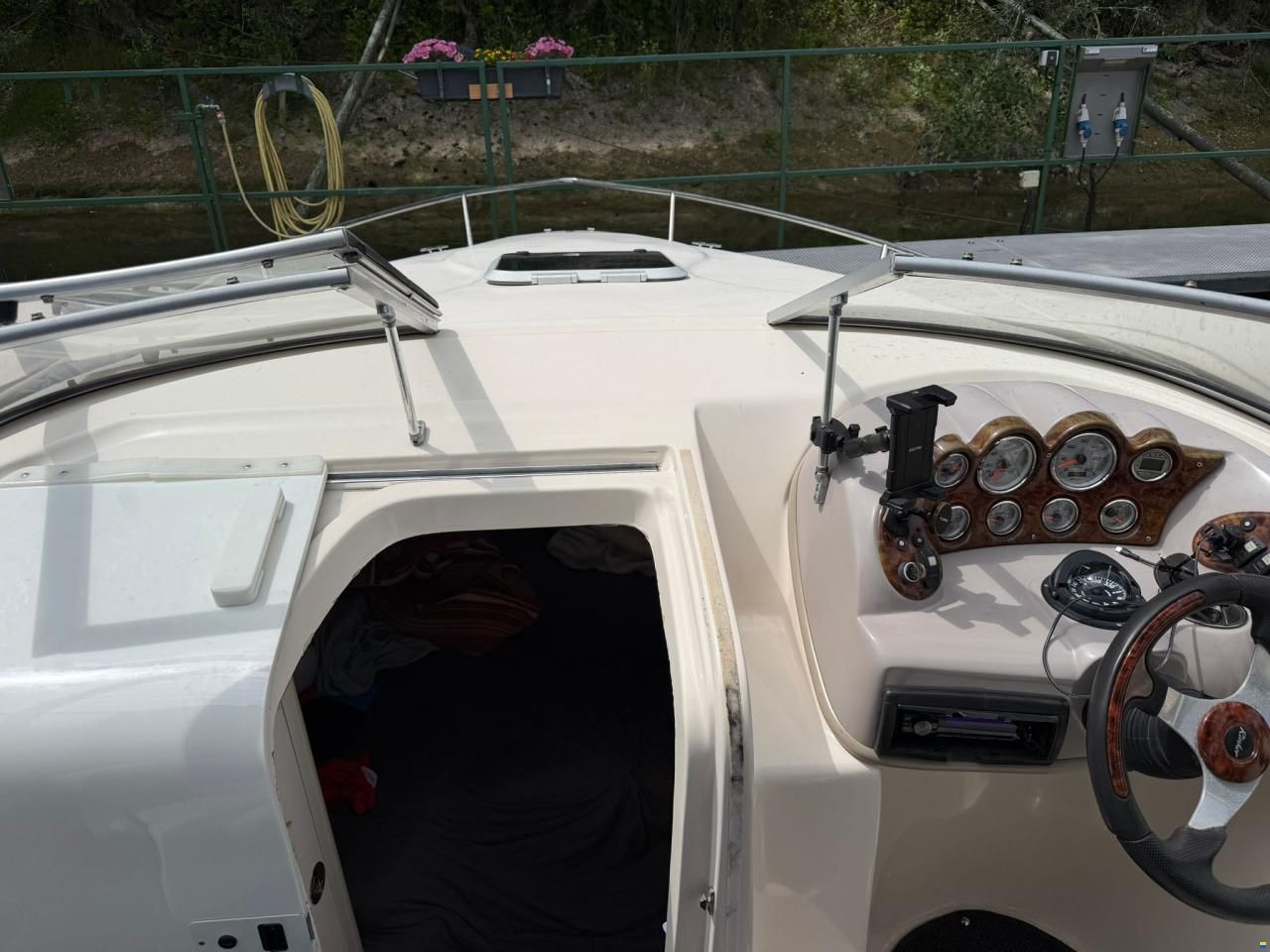 Rinker Captiva 232