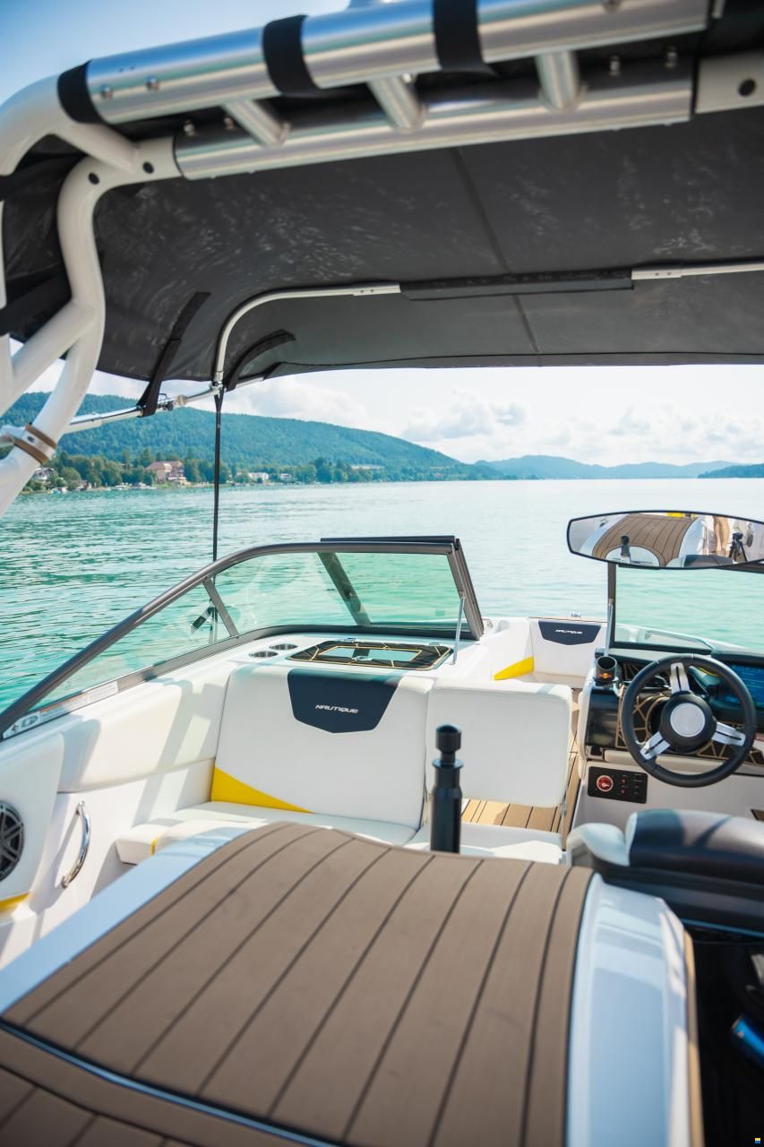 Nautique 200