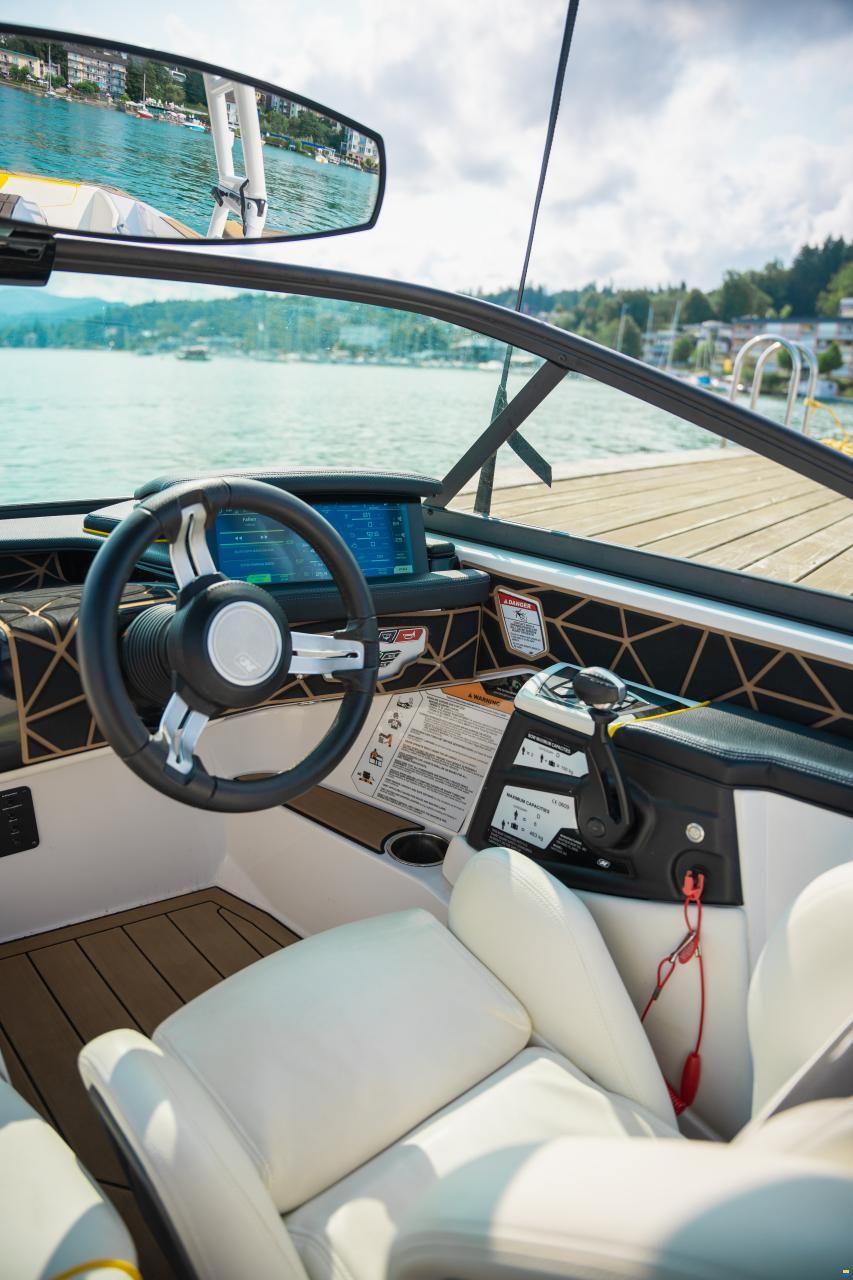 Nautique 200