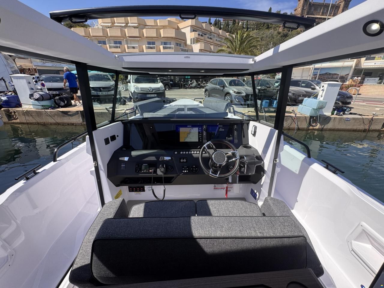 Axopar 29 XC Cross Cabin