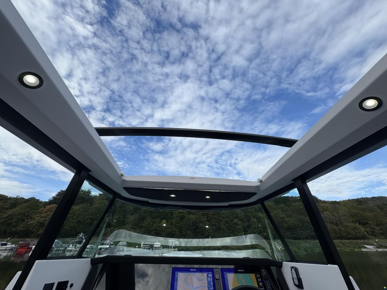 Axopar 29 XC Cross Cabin