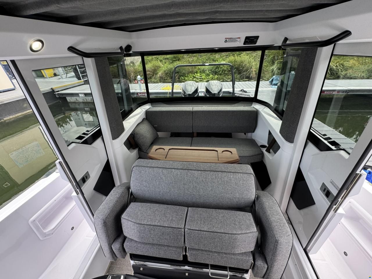 Axopar 29 XC Cross Cabin