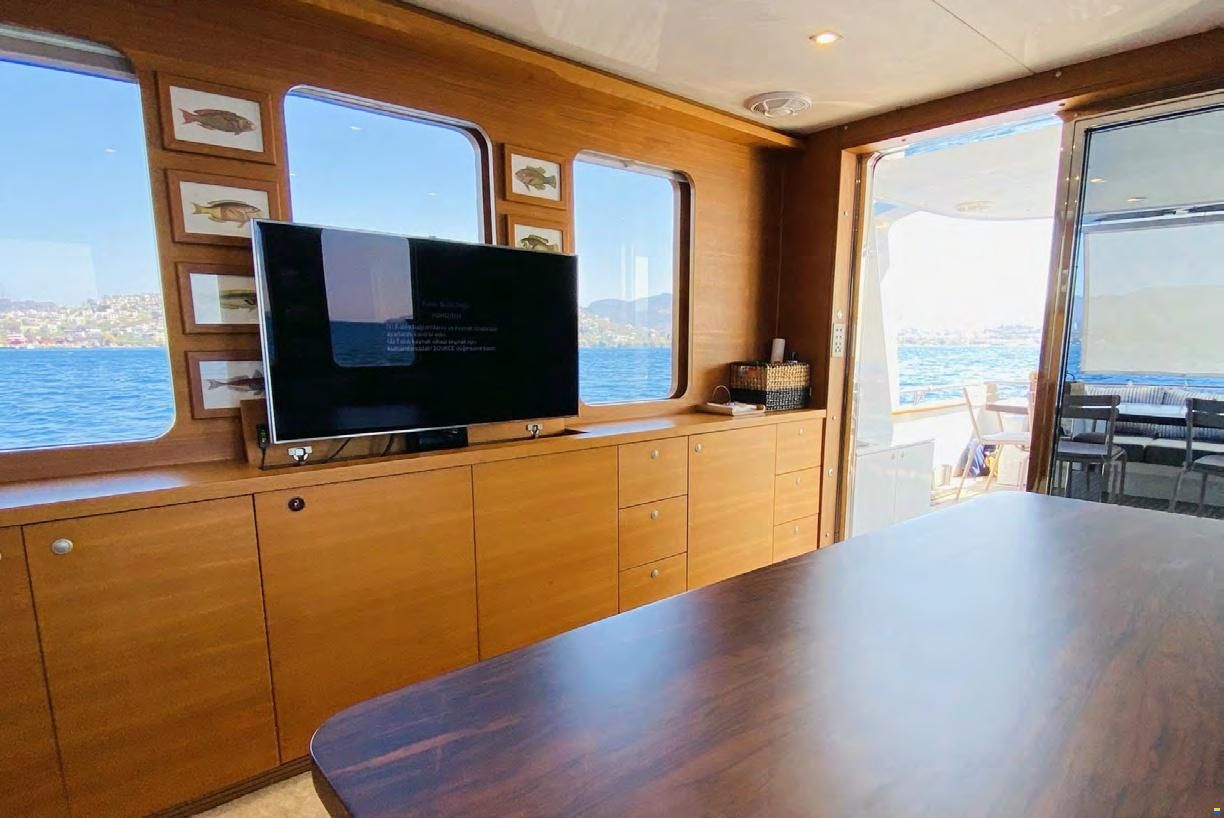 Steel Trawler 21M