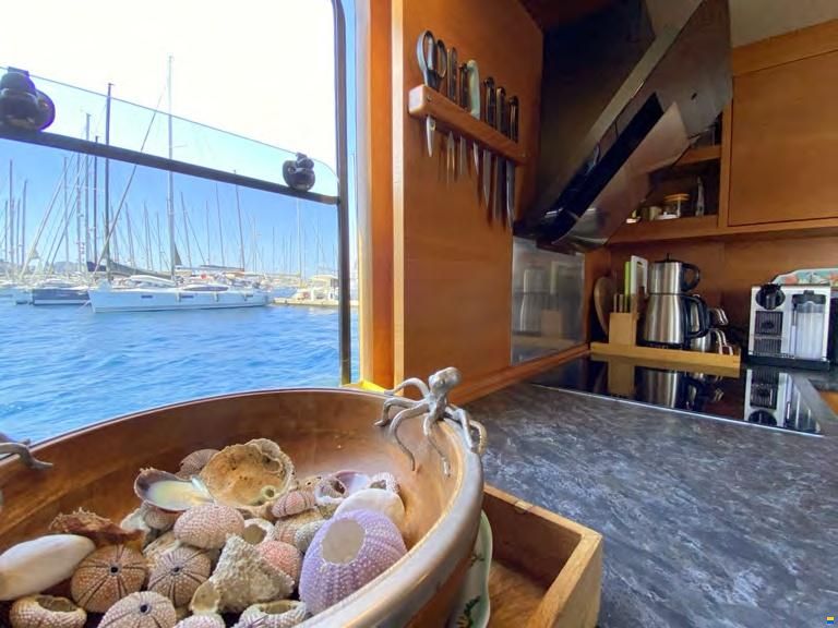 Steel Trawler 21M
