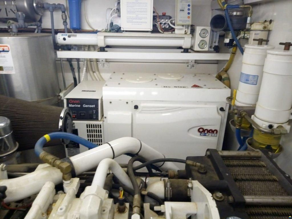 Fairline Squadron 74