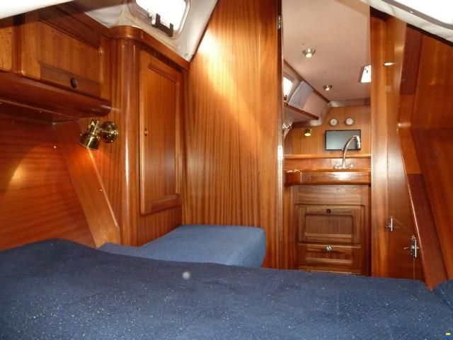 Bavaria 350 Lagoon