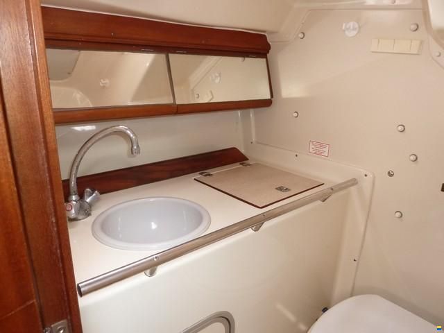 Bavaria 350 Lagoon