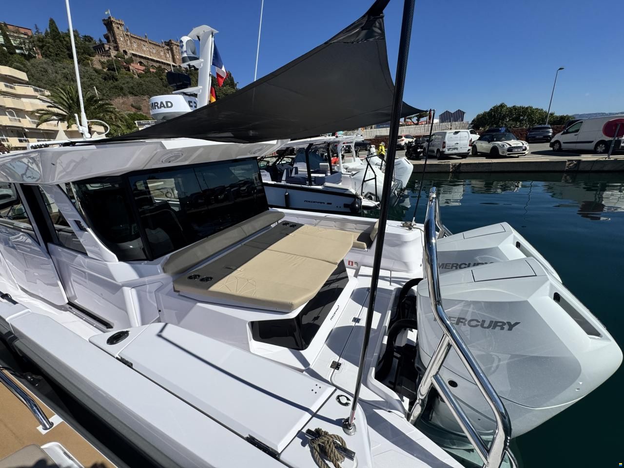 Axopar 38 Cross Cabin